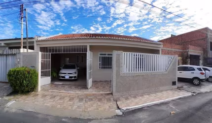 Casa à venda em rua pública, LUZIA, Aracaju, SE