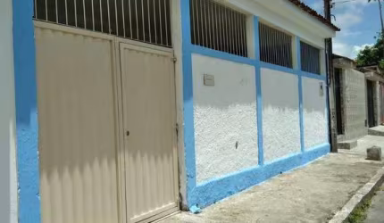 Casa à venda em rua pública, BENEDITO BENTES, Maceió, AL