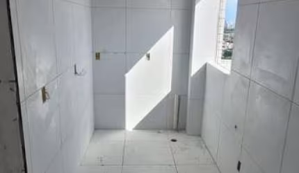 Apartamento à venda no EDF. CASTTELO DE LEDEBOUR, CAMPO GRANDE, Recife, PE