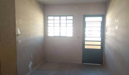 ÓTIMA CASA 51,71M² COM 2 DORMITÓRIOS E 1 VAGA DE GARAGEM - VILA RIO DE JANEIRO Por R$ 1.409,14