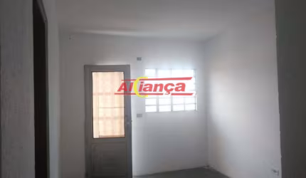 Casa para alugar, 56,79 m² com 1 quarto e 1 vaga de garagem - Vila Rio de Janeiro - Por R$ 1.329,70