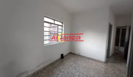 Casa com  1 dormitório para alugar,  45m² - Jardim Palmira - Guarulhos/SP - por R$ 1.100,00