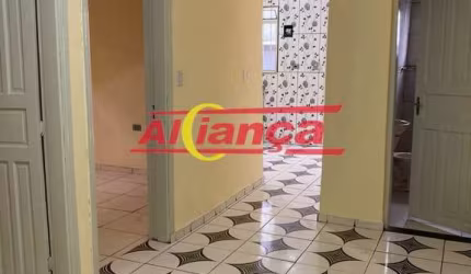 Casa para alugar, 2 quartos 90 m², Jardim Presidente Dutra- Guarulhos R$ 1.350,00