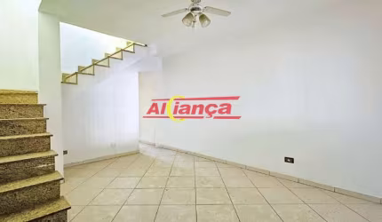 Sobrado para alugar,3 quartos, sendo 1 suíte e 2 vagas 130m²,Parque Continental I R$ 3.600,00