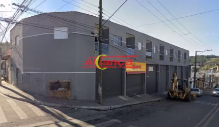 Salão com 100m² e 2 banheiros para alugar, no Cidade Soberana - Por R$ 2.500,00