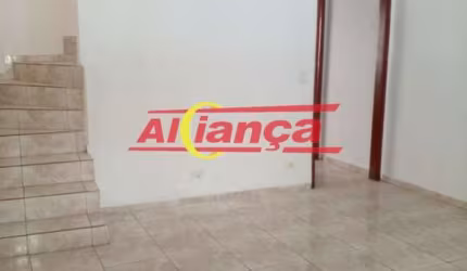 Sobrado para alugar com 2 quartos, sendo suítes, 2 vagas - Ponte Grande - Guarulhos por R$: 2.500,00