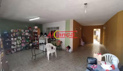 aluga-se Casa com 4 quartos para fins RESIDENCIAIS E COMERCIAIS, 243m²- Vila Augusta - Guarulhos/SP