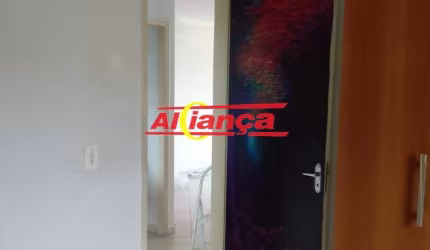 Apartamento para alugar com 2 quartos, 1 Vaga - Jardim Maria Dirce - Guarulhos/SP por R$ 1.100,00