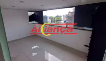 Casa com  2 quartos para alugar, 100m² - Vila Rio de Janeiro - Guarulhos/SP por R$1700