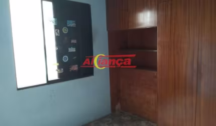 Casa com 2 quartos para alugar,  m² - Jardim Miriam  - Guarulhos/SP por R$2.000