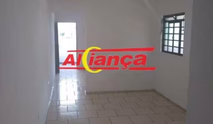 Casa para alugar com 1 quarto, sala, cozinha, quintal , Jd. dos Pimentas - Guarulhos  por R$: 1.000