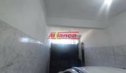 Sobrado para alugar com 2 quartos, sala, cozinha, 1 vaga, 3 banheiros- 150m²-Jardim Rosa de Franca