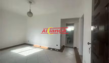 Casa para alugar, 2 quartos e 1 vaga, 65 m², Gopoúva - Guarulhos por R$ 2.000,00