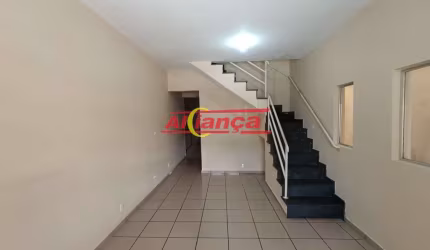 Sobrado com 4 dormitórios para alugar, 125m² - Parque Continental II - Guarulhos /SP por R$ 3.000,00
