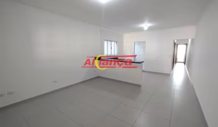 Casa para alugar com 2 quartos, sendo 1 suite, 1 vaga de garagem - Gopoúva - Guarulhos por R$: 1.800