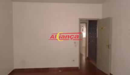 Apartamento com 1 quarto para alugar,  40m² - Jd Palmira - Guarulhos/SP - por R$ 800,00