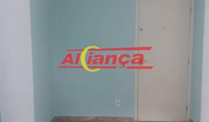 Apartamento térreo  com 02 quartos para alugar, 44m² - Vila Bremen-R$ 1.300,00