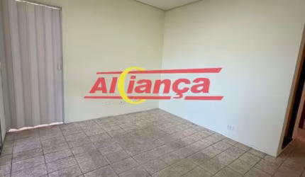 CASA COM 03 QUARTOS PARA ALUGAR, 01 VAGA, 80M², JARDIM SANTA CECILIA - GUARULHOS/SP POR R$ 2000