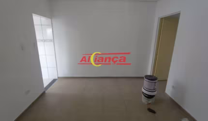 Sobrado com 2 quartos para alugar, 1 banheiro, sala, cozinha- 45m² - Vila Flórida- Guarulhos/SP