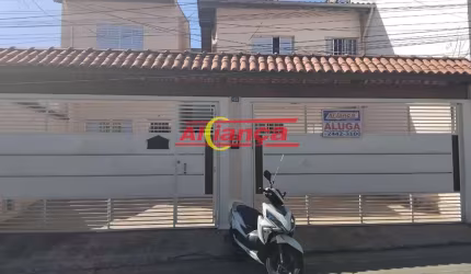Casa para alugar 58 M² com 2 quartos, Jd. Presidente Dutra - Por R$ 1.400,00