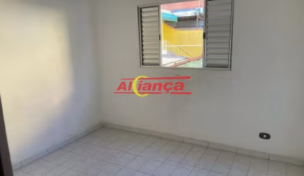 Apartamento para alugar com 2 quartos e 1 vaga de garagem, Vila Hulda, Por R$ 1.200,00