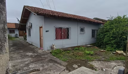 Duas Casas (uma em Alvenaria e outra em Madeira com suíte em alvenaria)