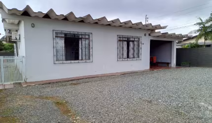 Casa Semi mobiliada e Averbada