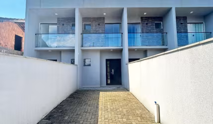 Casa à venda na Rua Joana D'Arc, Nova Brasília, Joinville, 87 m2 por R$ 395.000