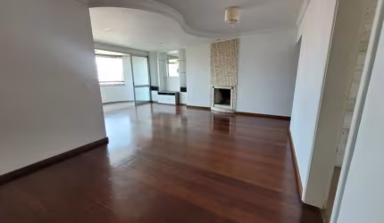 APARTAMENTO  AVENDA  NO MORUMBI  COM 189 METROS  COM 4 DORMITORIOS   SENDO UM SUITE    5 BAHEIROS , E 2 VAGAS
