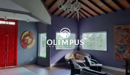 Belíssima casa disponível para a venda em uma ótima localização.