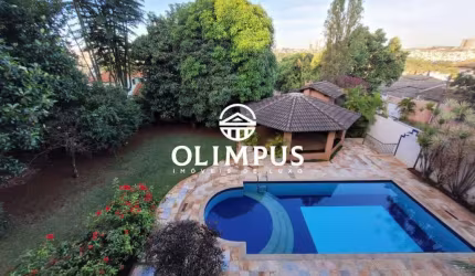 Belíssima casa de luxo, estilo sobrado, no bairro Cidade Jardim.