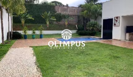 Belíssima casa de luxo, estilo sobrado, em uma excelente localização no bairro Cidade Jardim.