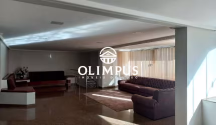 Belíssimo apartamento de 330m² no Centro.