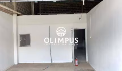 Galpão em avenida comercial, excelente para diversos fins.