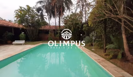 Linda casa rústica de 400m² de área construída e 1.080m² de terreno na zona Sul da Uberlândia.