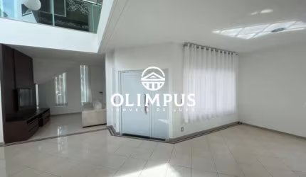 Belíssimo sobrado de alto padrão no Condomínio Royal Park, disponível para venda - Uberlândia/MG.