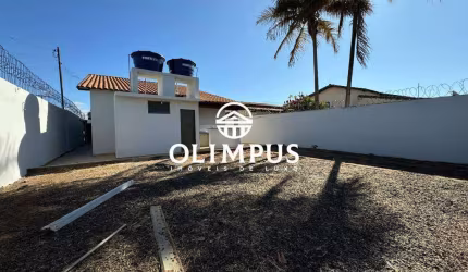 Excelente casa térrea com 180m2 podendo ser utilizada para fins comerciais