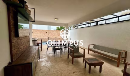 Linda Casa Térrea no Condomínio Splêndido no bairro Jardim Botânico