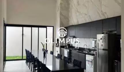 Excelente Casa Linear de 202m² em Condomínio fechado no bairro Novo Mundo