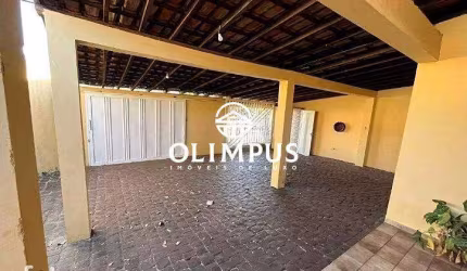 Ótima casa residencial em avenida no Santa Mônica