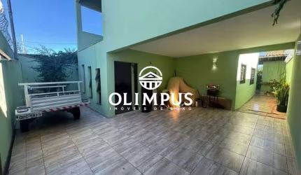 CÓD. 6074 - Excelente Casa de 200m² com 3 Pavimentos no Bairro Planalto