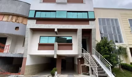 Excelente casa em condominio aluga!