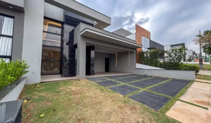 Casa nova a venda no Jd. Piemont: