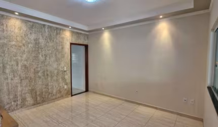 Casa à venda em Indaiatuba-SP, Parque das Nações: 2 quartos, 1 suíte, 2 salas, 2 banheiros, 2 vagas, 111,43m². Confira!
