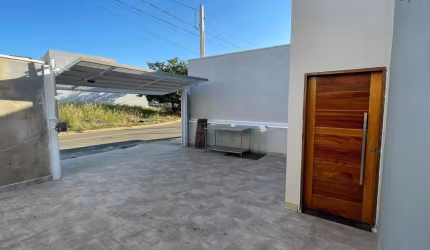 Imperdível oportunidade: Casa à venda em Indaiatuba-SP, Jd. Residencial Nova Veneza, 2 quartos, 1 suíte, 2 salas, 2 banheiros, 3 vagas, 62,20m².