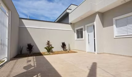 Imperdível oportunidade: Casa à venda em Indaiatuba-SP, Jardim Casablanca, 2 quartos, 1 sala, 1 banheiro, 2 vagas, 58m².