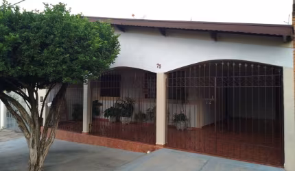 Casa com 3 quartos à venda no Jardim Renata, Indaiatuba  por R$ 670.000