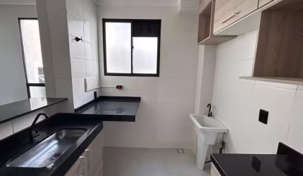 Apartamento para locação em Salto-SP, bairro Olaria. 2 quartos, 2 salas, 1 banheiro, 1 vaga de garagem. Venha conhecer!