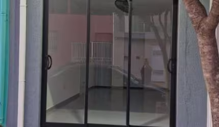 Salão comercial para locação, 24 m2 , agua separado, energia compartilhada fotovoltaica, 1 banheiro e cozinha