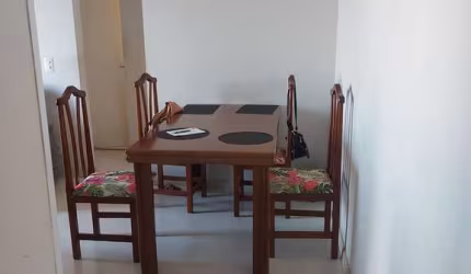 Apto com 2 Dormitorios, WC. Social, Sala 2 ambientes com sacada, Cozinha planejada, A.S., 1 Vaga de garagem coberta. Portaria 24 hs., Piscina, Playground,  Quadra esportiva, Bicicletário, Área gourmet